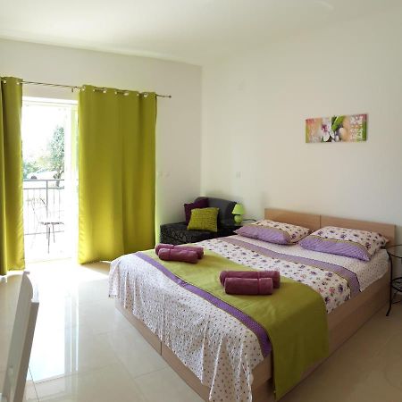 Mare And Terra Apartments Рабац Екстериор снимка