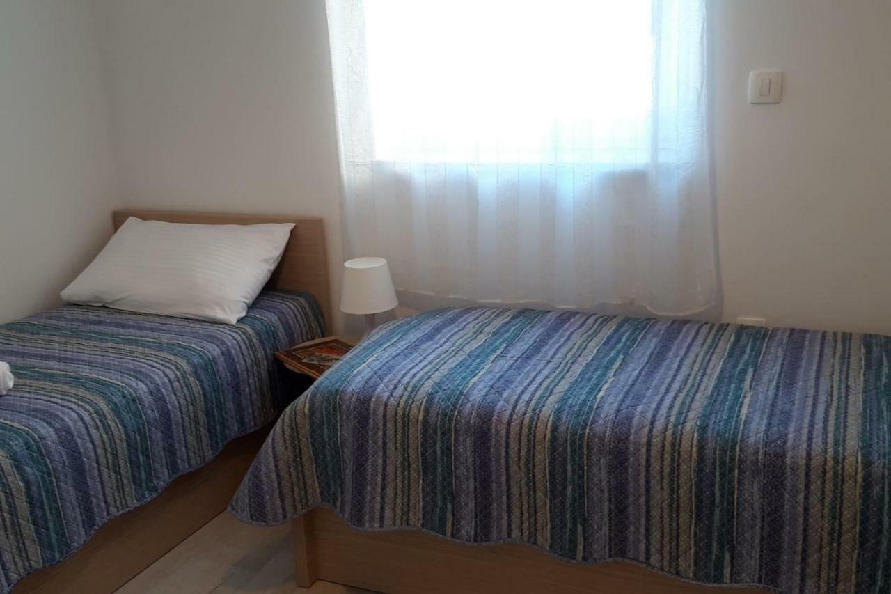 Mare And Terra Apartments Рабац Екстериор снимка