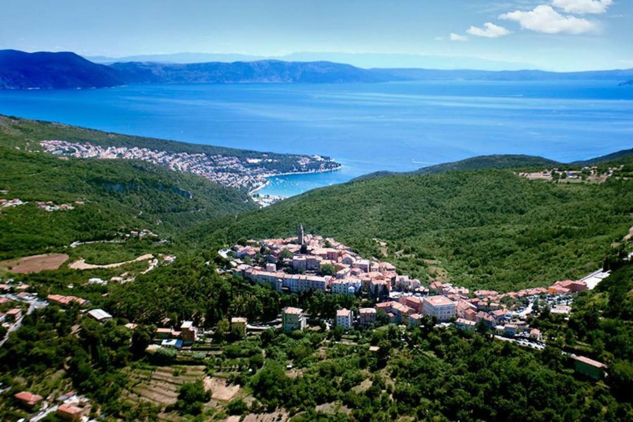 Mare And Terra Apartments Рабац Екстериор снимка